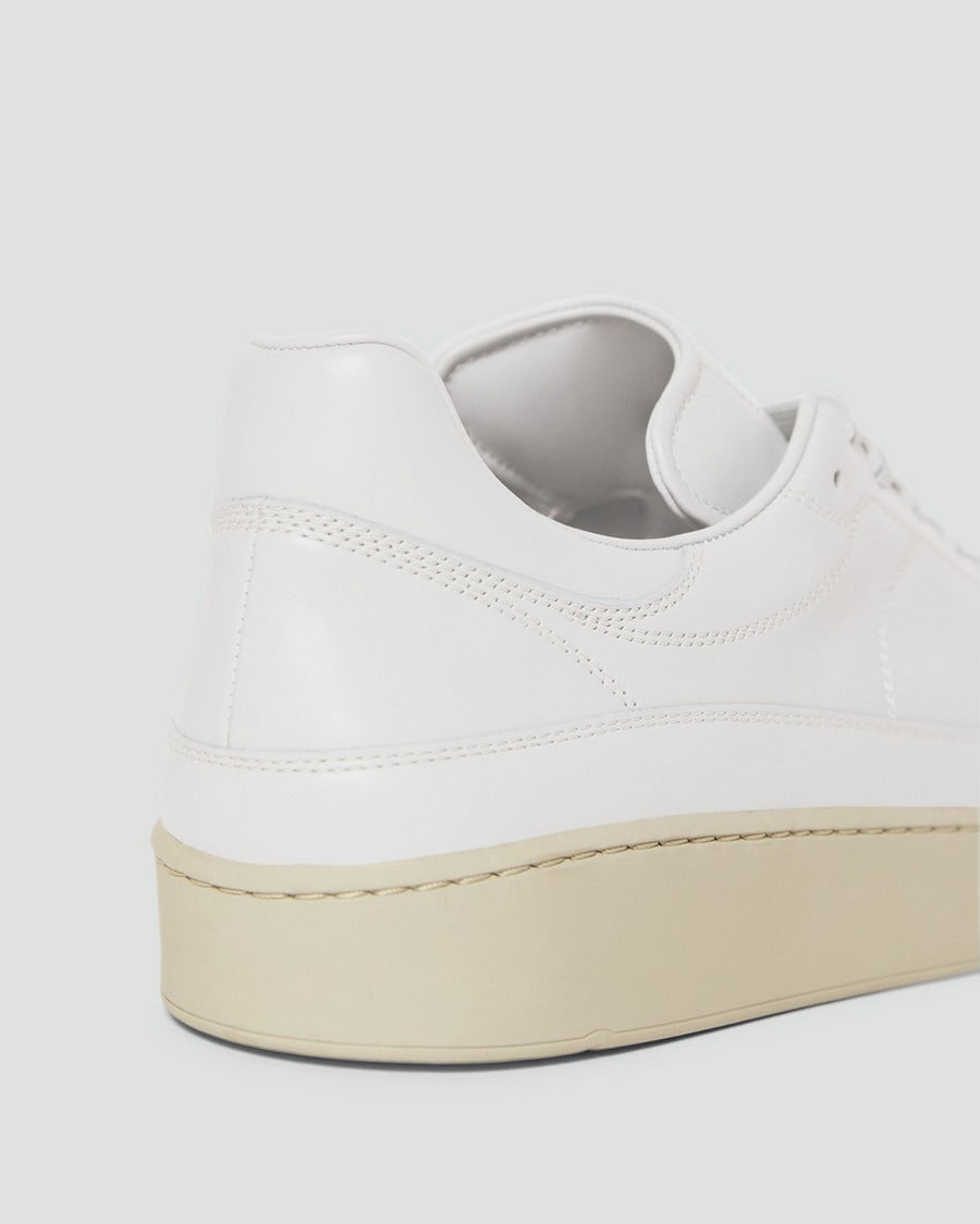 Sneaker in Leather