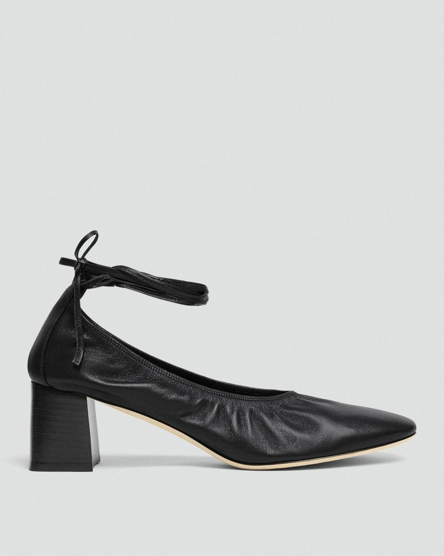 Ruched Pump in Smooth Leather