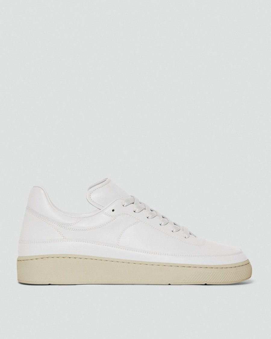 Sneaker in Leather