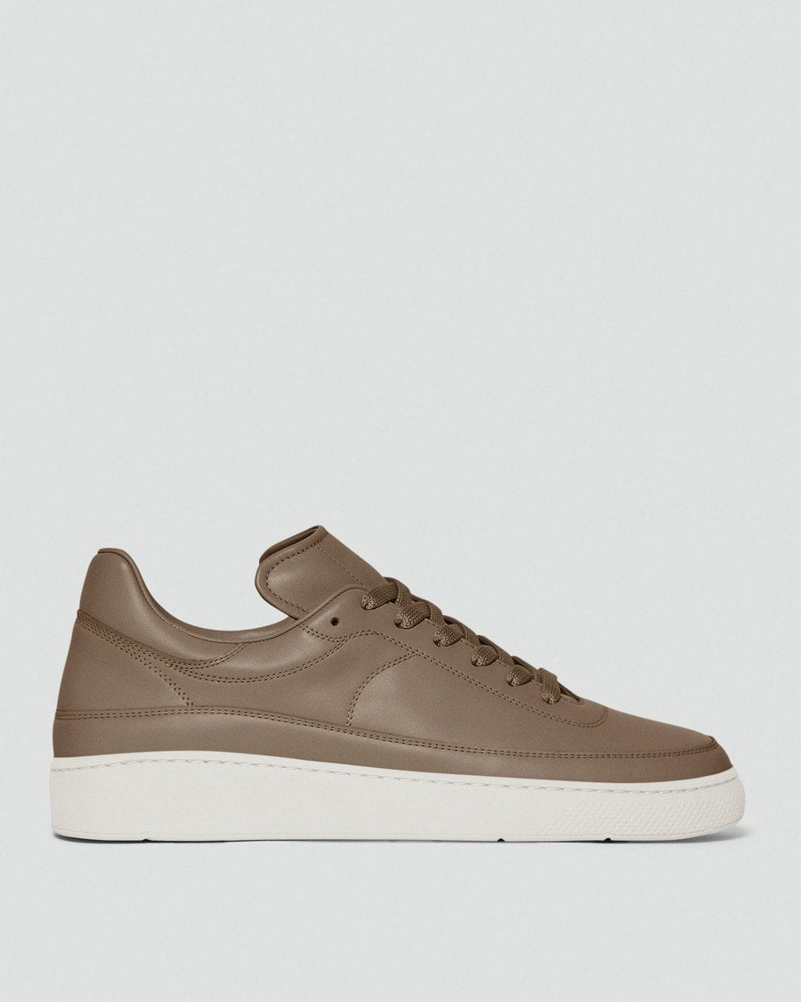 Sneaker in Leather