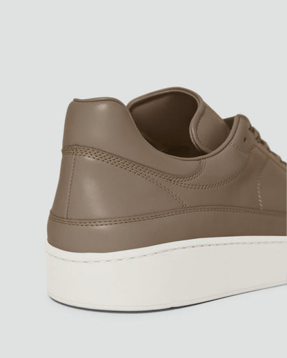 Sneaker in Leather