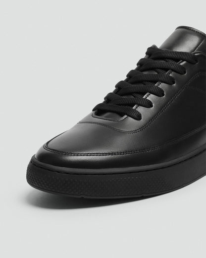 Sneaker in Leather
