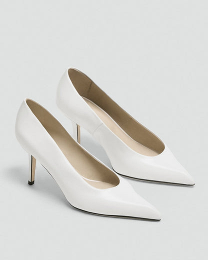 Pointed-Toe Pump in Leather