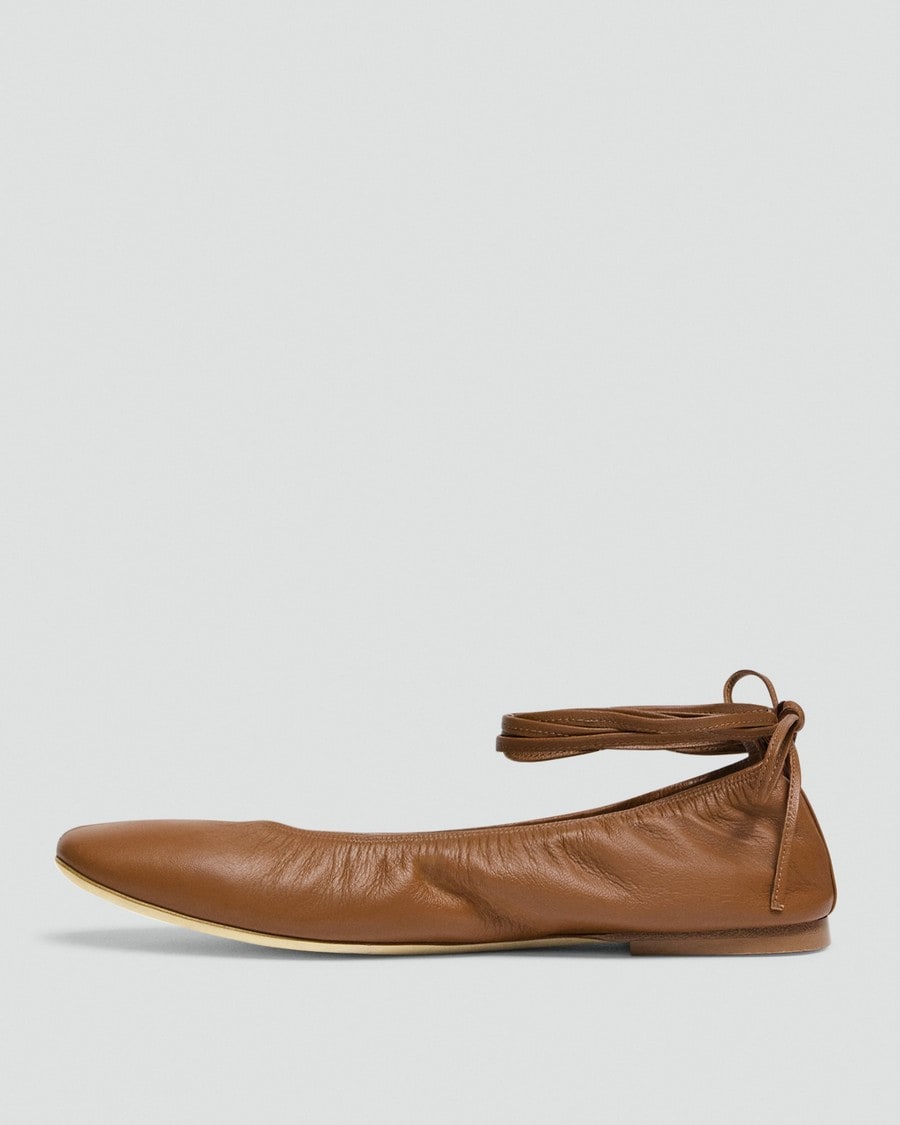 Ruched Ballet Flat in Smooth Leather