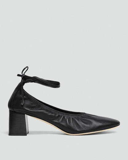 Ruched Pump in Smooth Leather