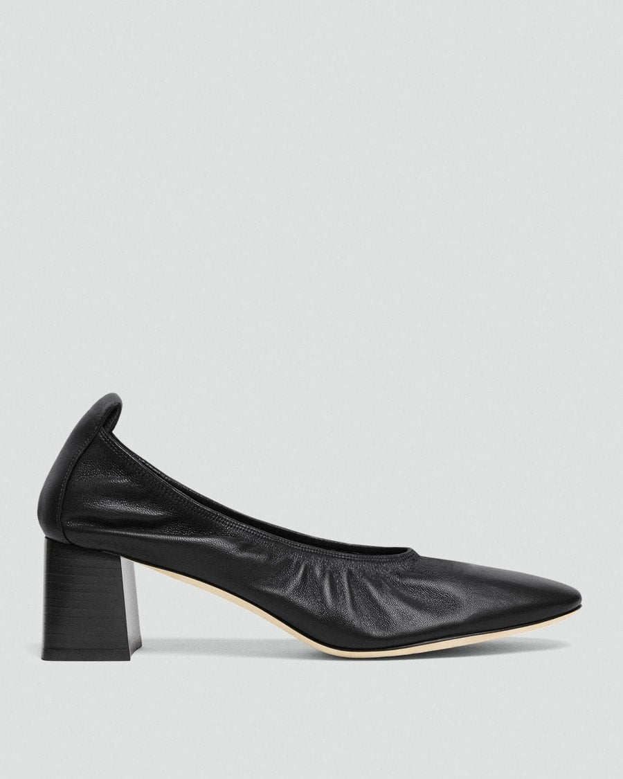 Ruched Pump in Smooth Leather
