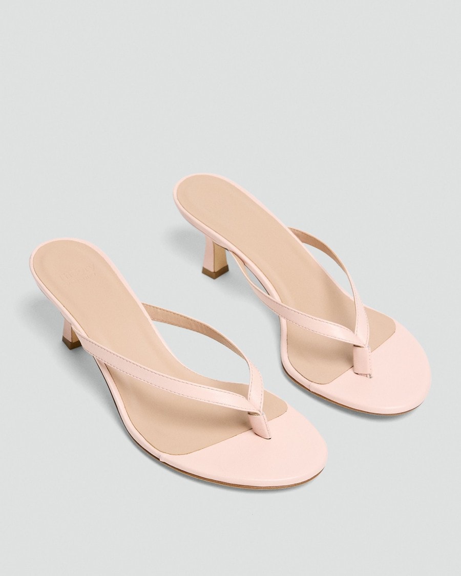 Thong Sandal in Leather