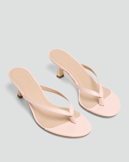 Thong Sandal in Leather