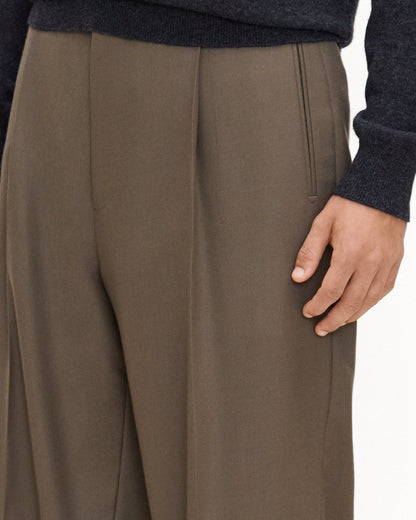 Relaxed Pleat Pant in Studio Wool