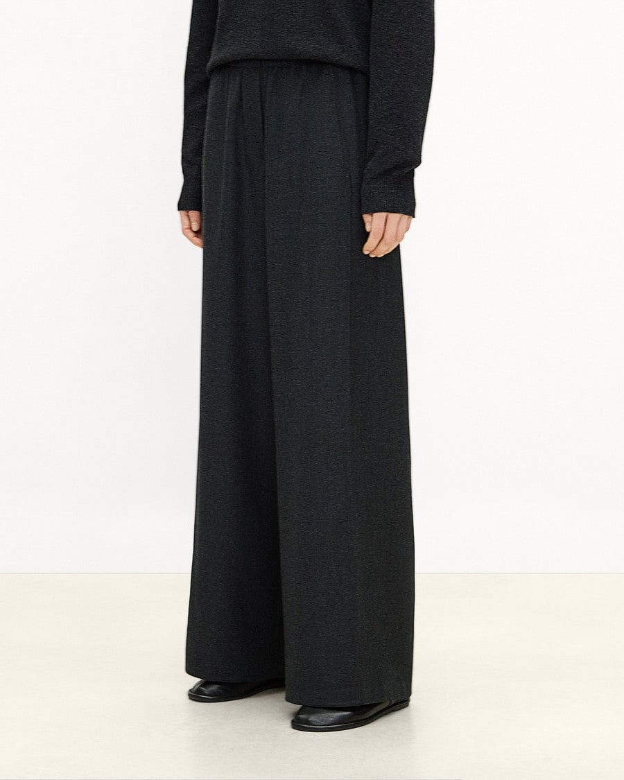 Relaxed Pull-On Pant in Sleek Flannel