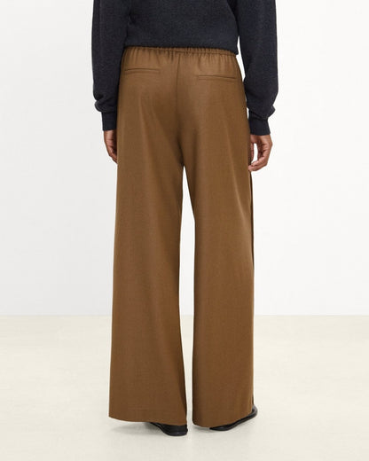 Relaxed Pull-On Pant in Sleek Flannel