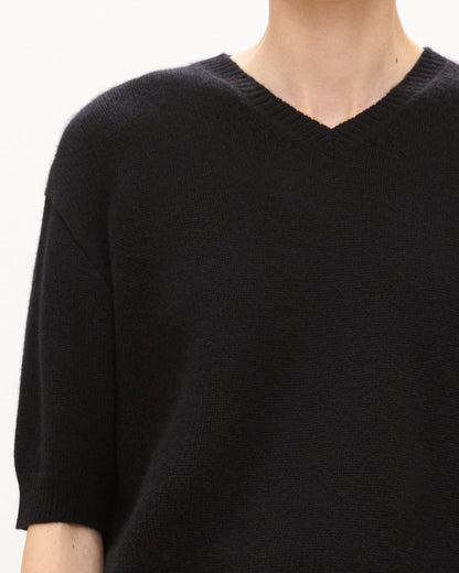 Cropped V-Neck Tee in Cashmere
