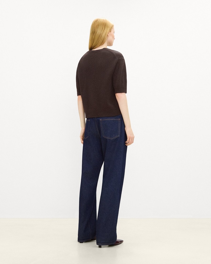 Cropped V-Neck Tee in Cashmere