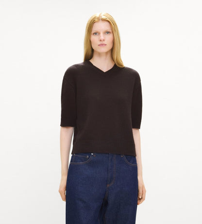 Cropped V-Neck Tee in Cashmere