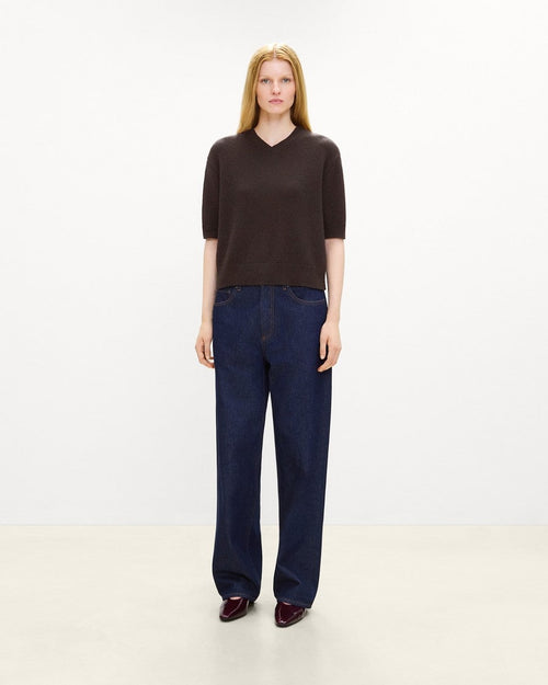 Cropped V-Neck Tee in Cashmere