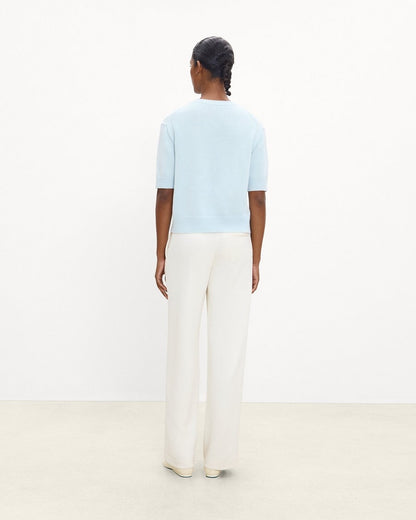 Cropped V-Neck Tee in Cashmere