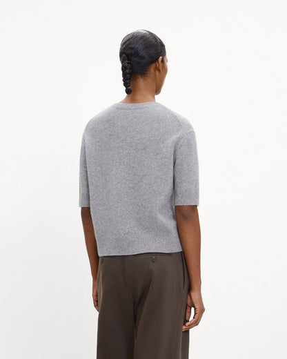 Cropped V-Neck Tee in Cashmere