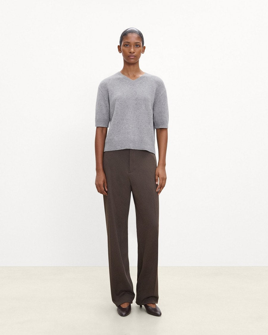 Cropped V-Neck Tee in Cashmere