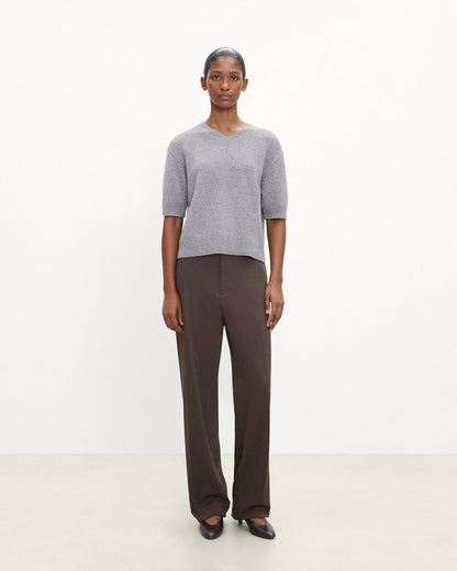 Cropped V-Neck Tee in Cashmere