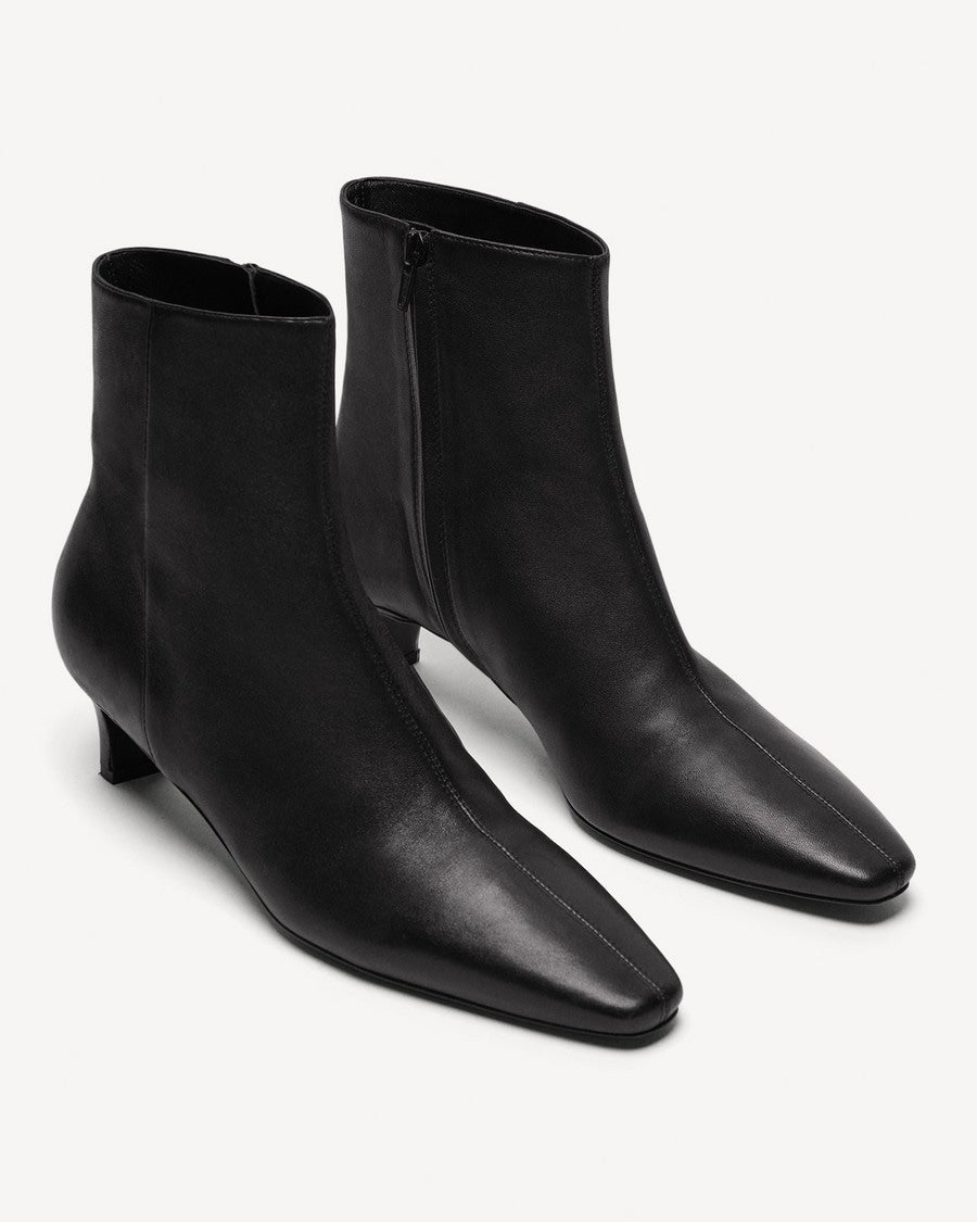 Ainsle Bootie in Smooth Leather