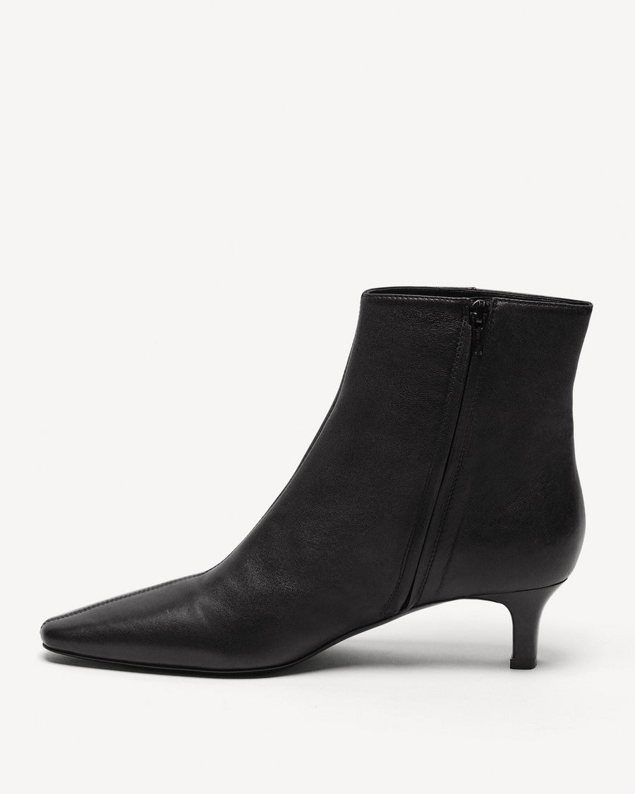 Ainsle Bootie in Smooth Leather