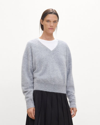 Relaxed V-Neck Sweater in Airy Cashmere