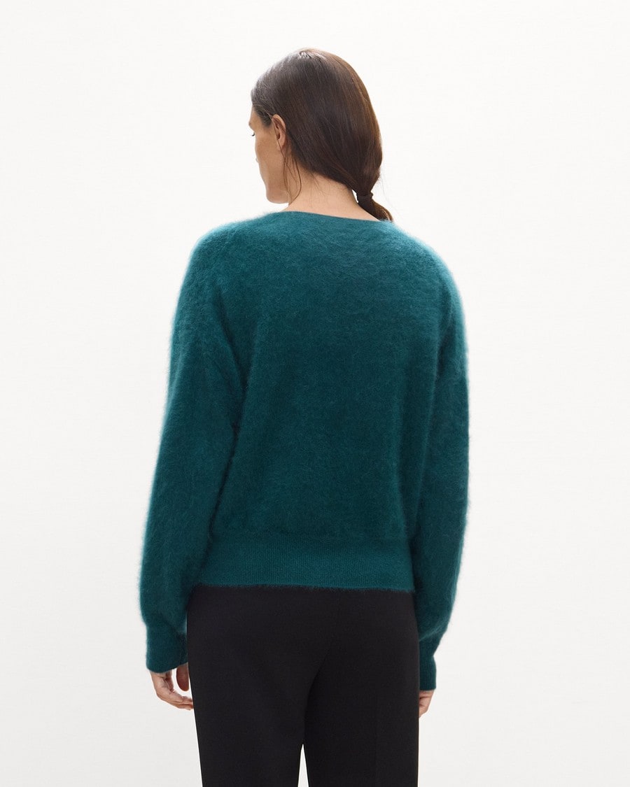 Relaxed V-Neck Sweater in Airy Cashmere
