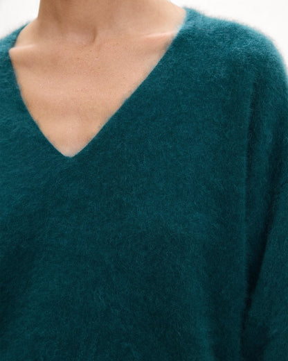 Relaxed V-Neck Sweater in Airy Cashmere
