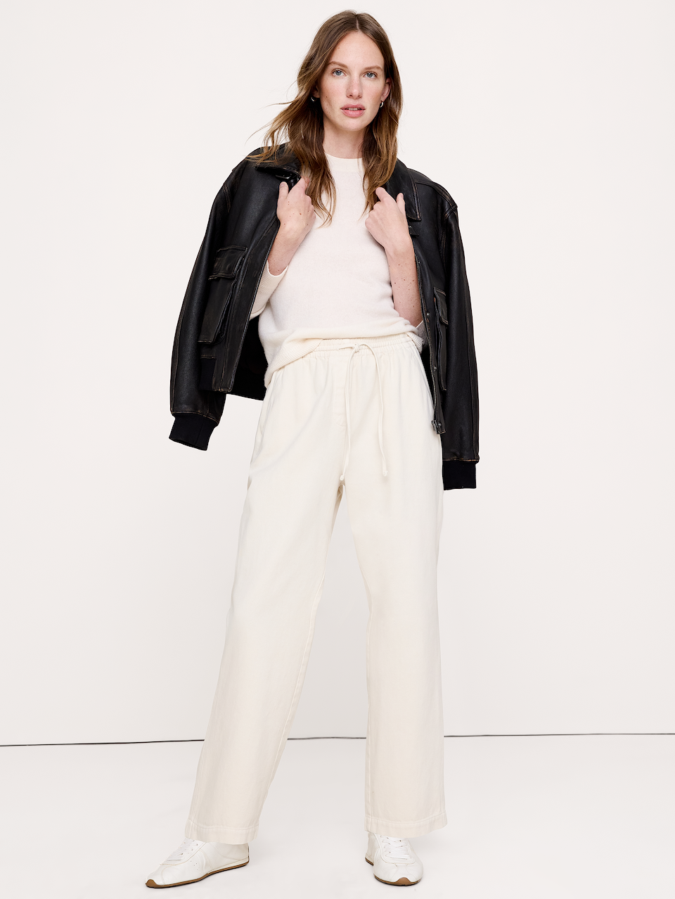 The Getaway Straight-Leg Pant in Cotton - Cream White