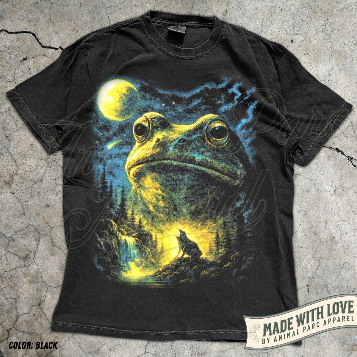 Frog Howling to the Moon T-Shirt, 90s Full Moon Animals Graphic Tee, Retro Nature Lover Gift, Cottagecore Forest Pond Life Frogs Shirt Black