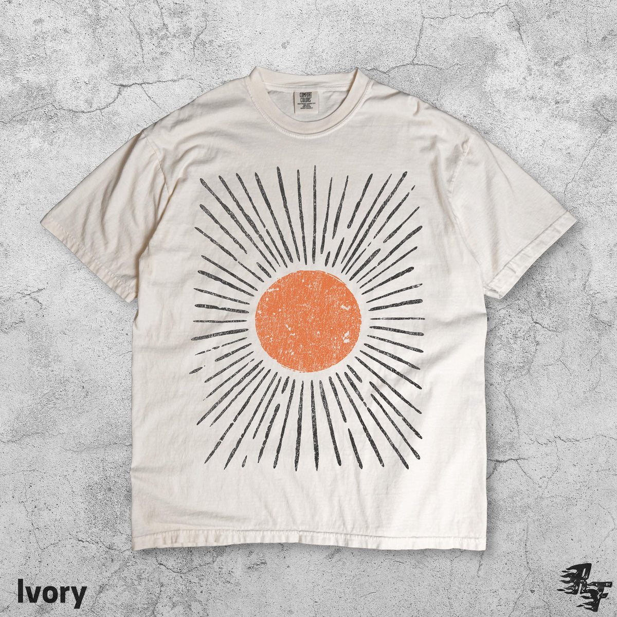 Boho Sun T-Shirt, Retro Celestial Sky Tee, Vintage Hippie Festival Top, Groovy Minimalist Summer Nature Lover Gift Shirt Ivory