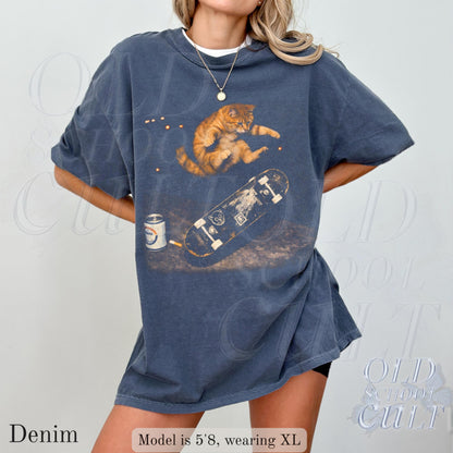 Skateboarding Cat Graphic T Shirt, Vintage Cats Skate Tee, Retro Streetwear Shirts, Funny Kitten Top, Unisex Oversized Cool Beer Tshirt