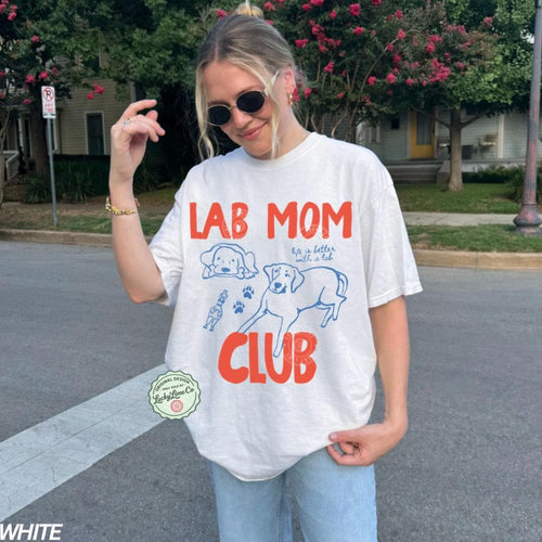 Lab Mom Club Labrador Retriever graphic T-shirt in White