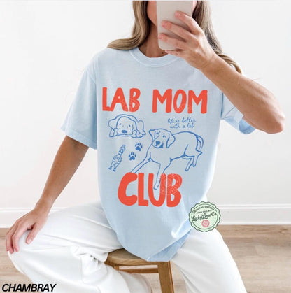 Lab Mom Club Labrador Retriever graphic T-shirt in Chambray