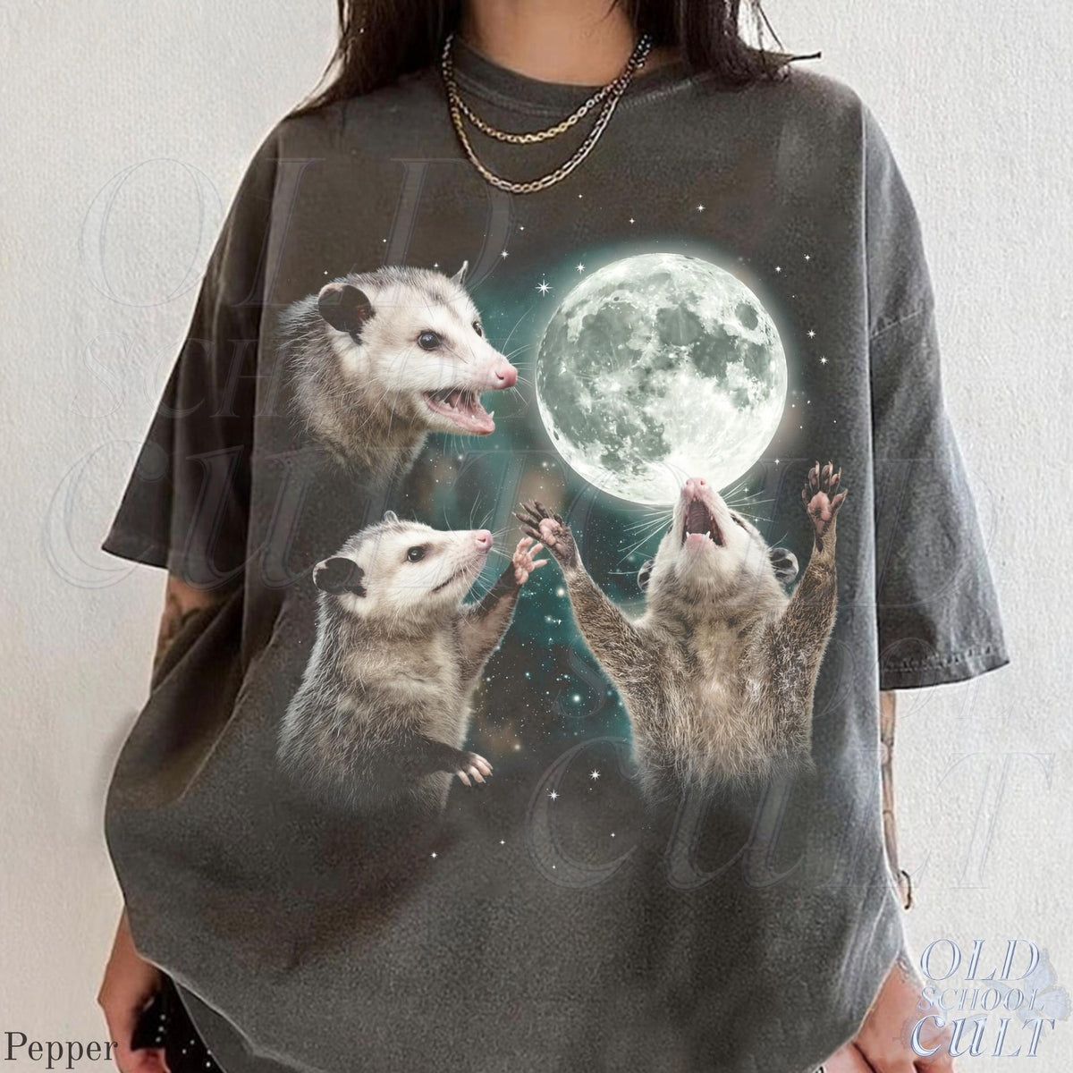 Opossum Howling at Moon Vintage 90s Graphic T Shirt, Retro Possum Silly Gift