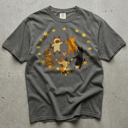 Comfort Colors Dancing Cats T-Shirt, Cat Lover Shirt, Retro 70s Vibe, Gift for Cat Mom
