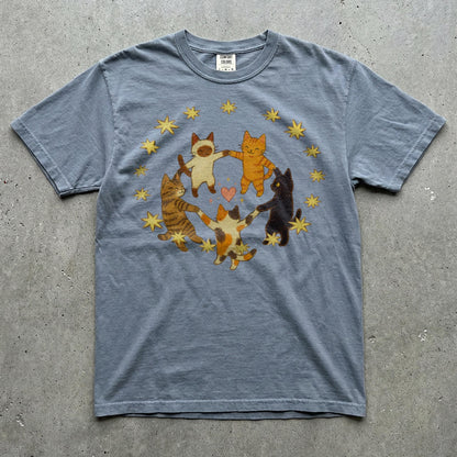 Comfort Colors Dancing Cats T-Shirt, Cat Lover Shirt, Retro 70s Vibe, Gift for Cat Mom