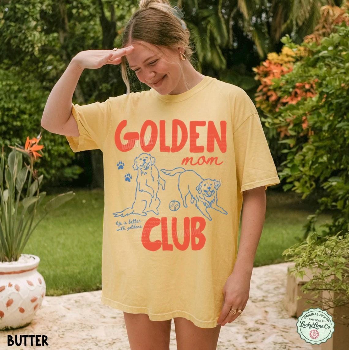 Golden Mom Club Golden Retriever graphic T-shirt in Butter