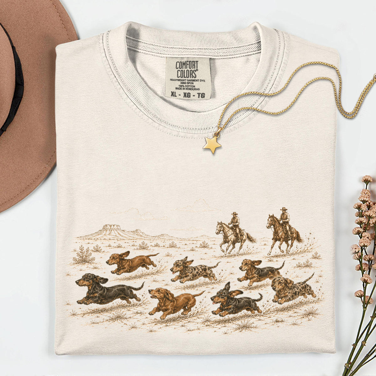 Vintage Dachshund Western Shirt, Cowboy Wiener Dog Tee, Wild West Dachshund Shirt, Western Dog Mom Gift, Retro Sausage Dog T-Shirt
