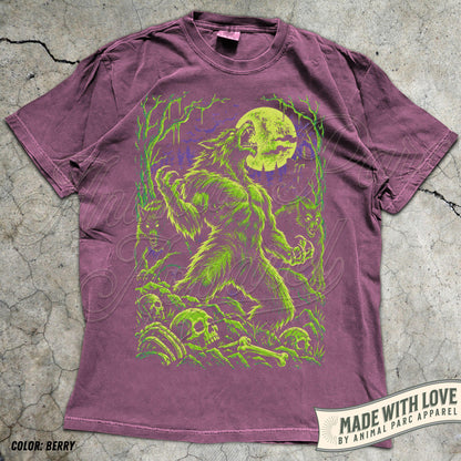 Vintage Werewolf Comic Style Tee, Full Moon Howling Wolf T-Shirt, Gothic Horror Shirt, Halloween Creature Top, Mythical Beast Gift